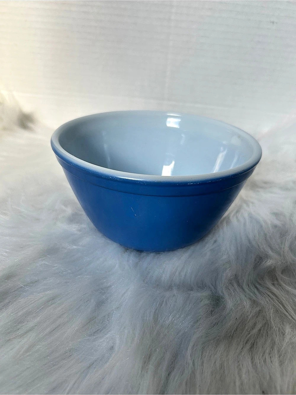 Vintage 401 Reverse Primary Blue Pyrex Mixing Bowl